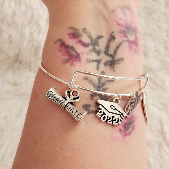 Class of 2022 Graduation Charm Bracelet, Graduation Gift, Senior Graduate - Picture 12 of 13